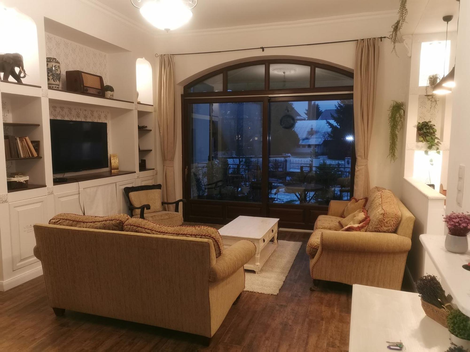 Kuria Apartman With Private Jacuzzi And Pool بودابست المظهر الخارجي الصورة