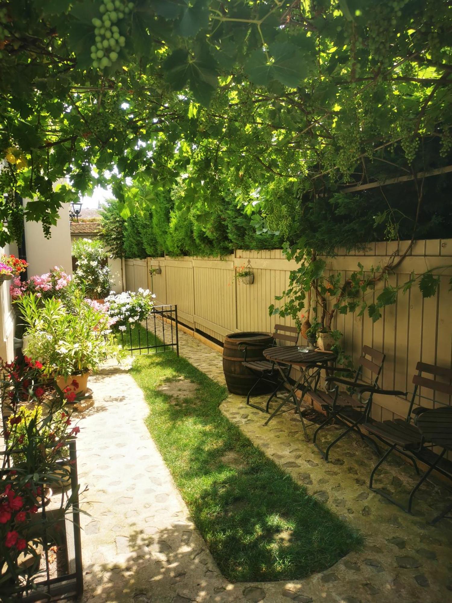 Kuria Apartman With Private Jacuzzi And Pool بودابست المظهر الخارجي الصورة